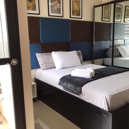 Mabolo Garden Flat A6 With Free Rooftop Pool Cebu Екстериор снимка