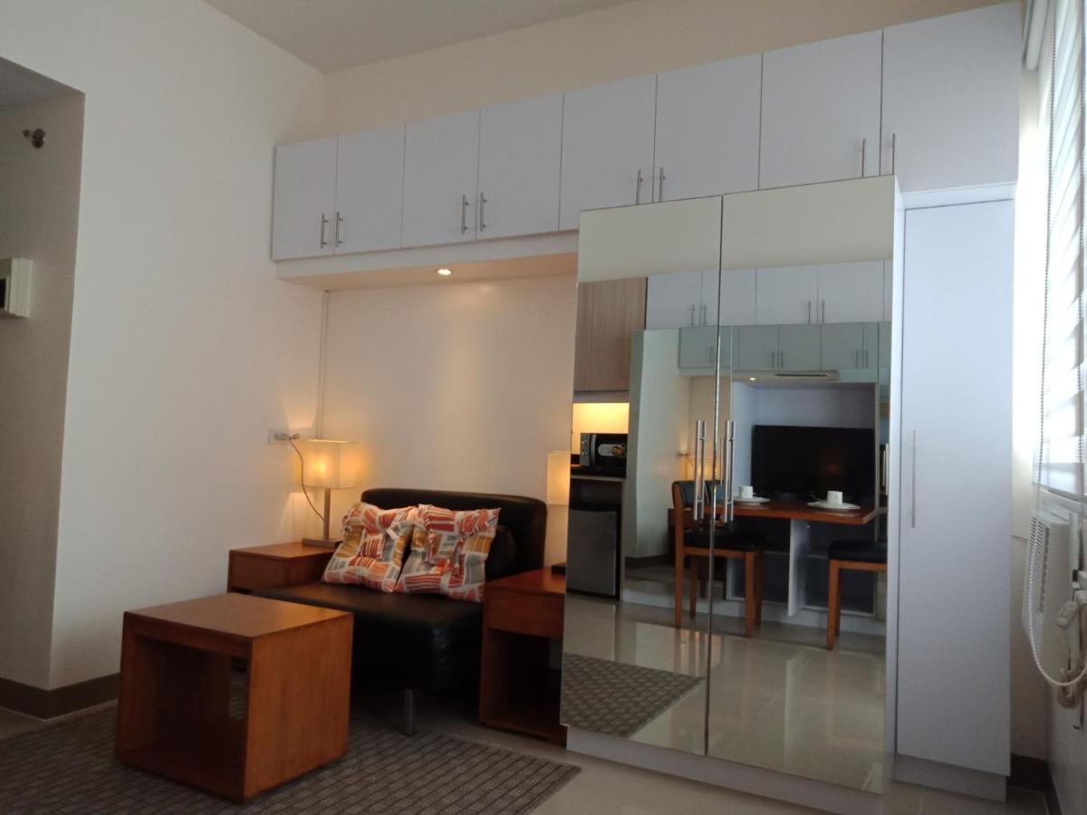Mabolo Garden Flat A6 With Free Rooftop Pool Cebu Екстериор снимка